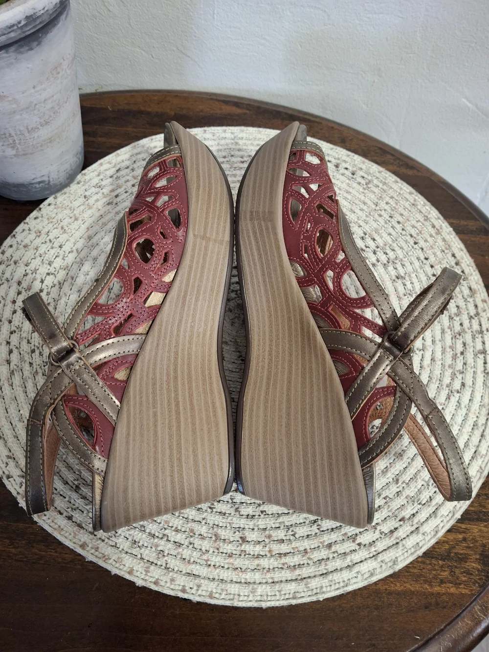 Naot Red/burgundy and Bronze Wedge Sandals Size 40.